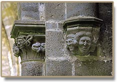 colonnes de l'abbaye de Villelongue